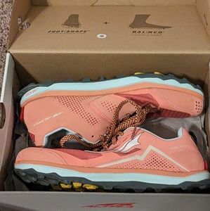 Women's Lone Peak 5 Altra Trail Running Shoes